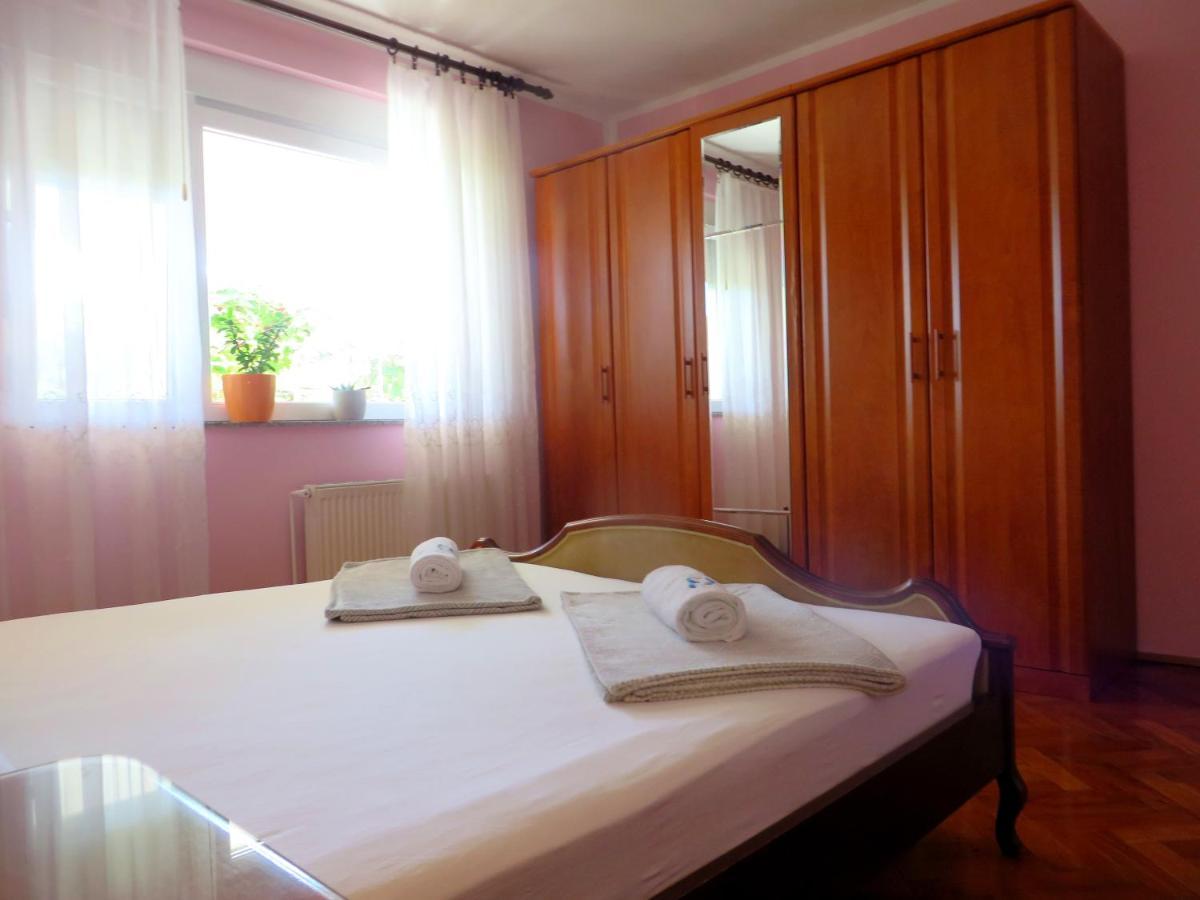 Beach Apartments Roza - The Garden Apartment Biograd Na Moru Dış mekan fotoğraf