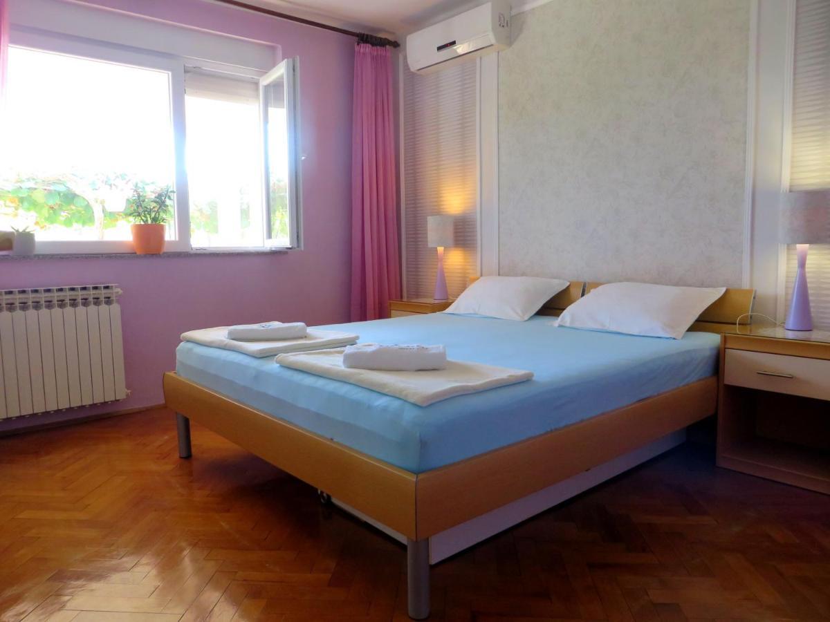 Beach Apartments Roza - The Garden Apartment Biograd Na Moru Dış mekan fotoğraf