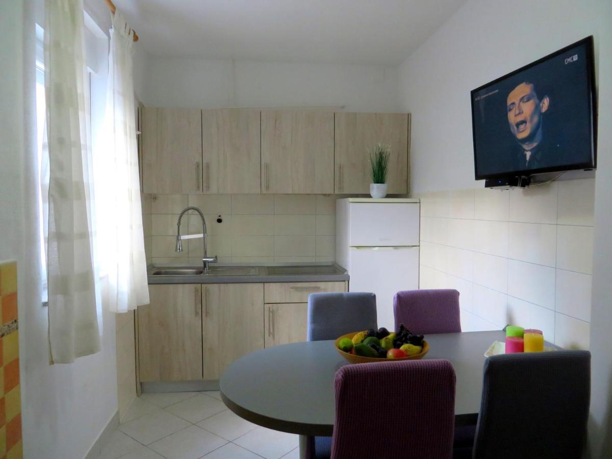 Beach Apartments Roza - The Garden Apartment Biograd Na Moru Dış mekan fotoğraf